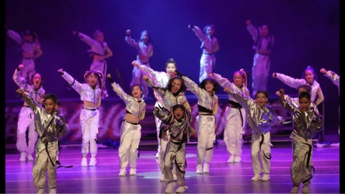 獲獎喜訊：熱烈祝賀我校2021年舞蹈隊作品「演舞會」獲得由中華人民共和國教育部主辦全國第七屆中小學生藝術展演活動藝術表演類三等獎