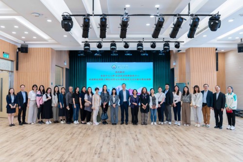 香港中文大學香港教育領導發展中心訪青洲中學研討學校領導力的發展