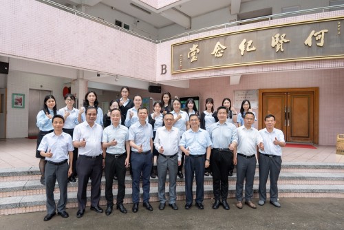 教研共賦能 互學互鑒促提高—青洲中學赴濠江中學開展語文教學交流活動