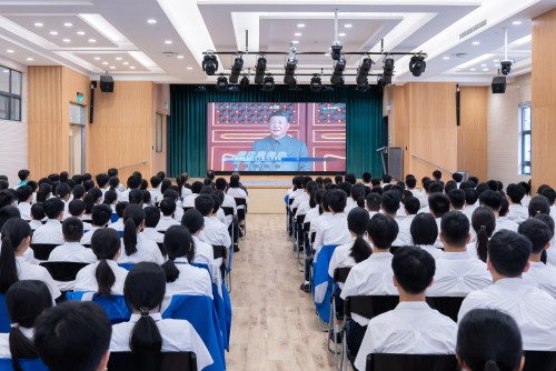 牢記抗戰史，鑄就報國魂—青洲中學隆重紀念抗戰勝利八十週年