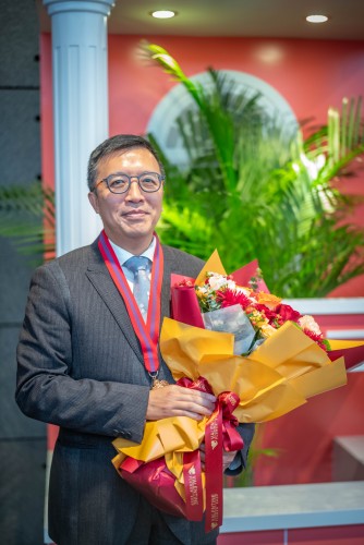 熱烈祝賀馬志毅主席榮獲“專業功績勳章”、林金城副主席榮獲“金蓮花榮譽勳章”！