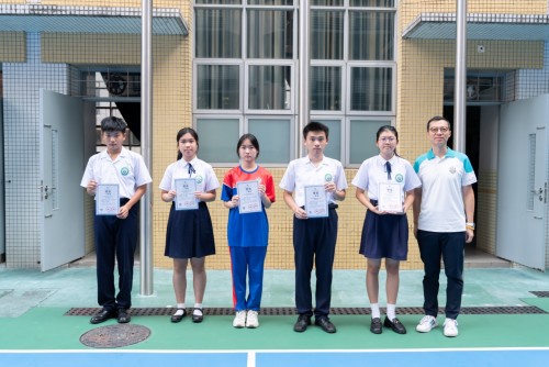 我校學生在第四十屆武漢國際楚才作文競賽中榮獲佳績