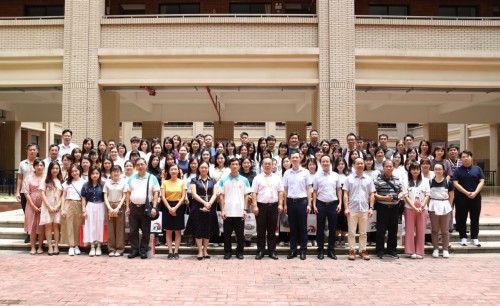 (人民日報報道) 澳門中華總商會附設青洲中學到訪廣東仲元中學附屬學校開展文化交流